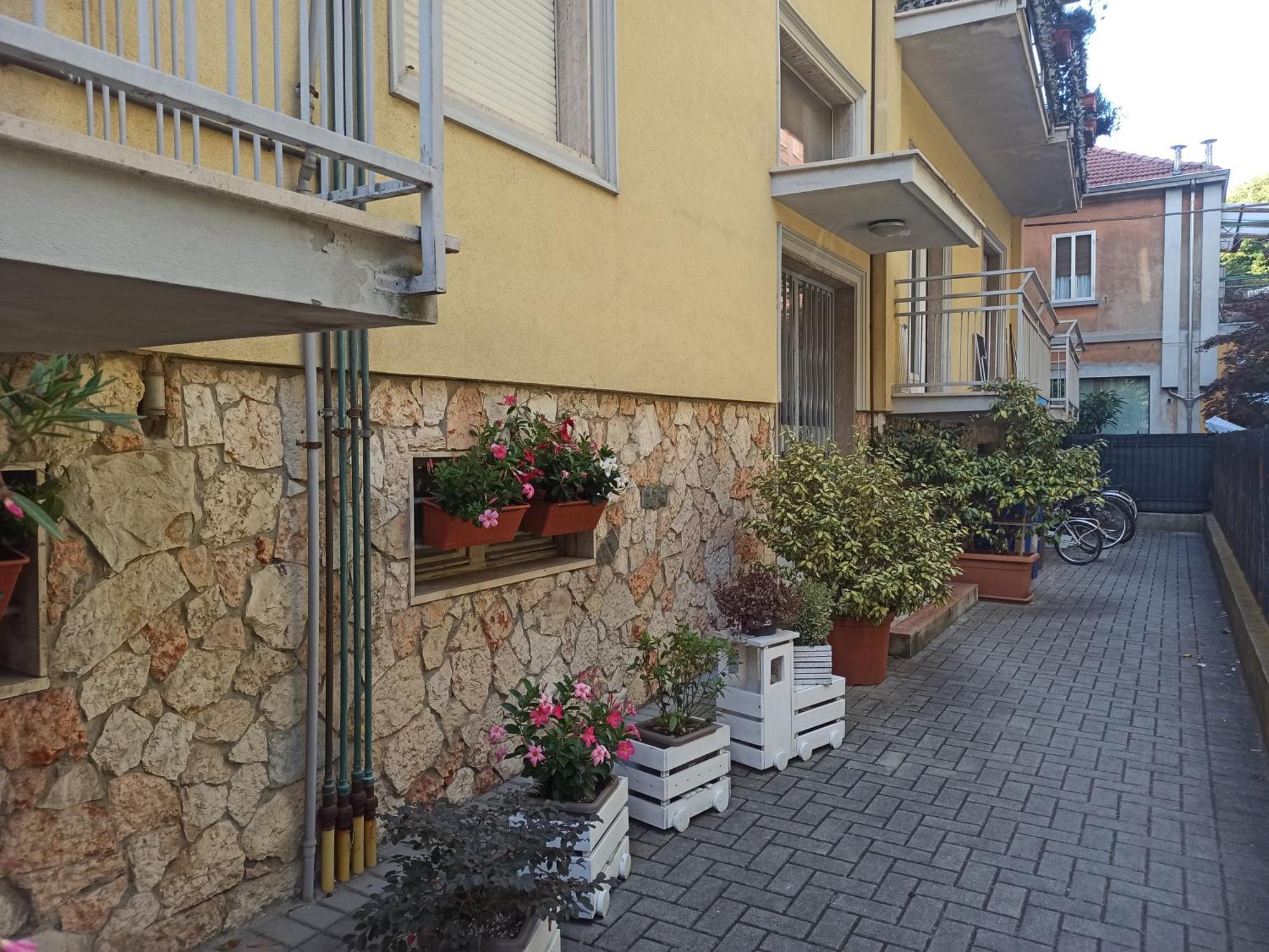 Stanza Maggiore Parma Buitenkant foto